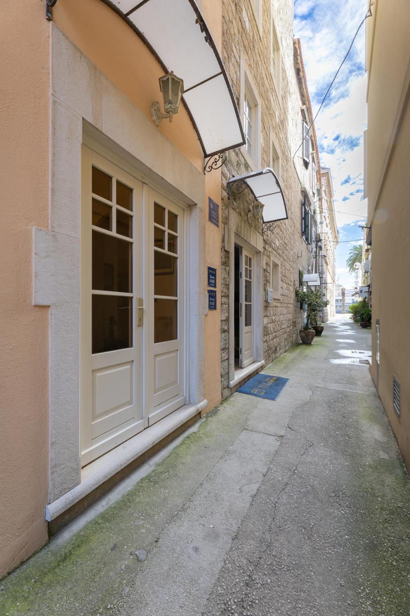 Villa Fontana Trogir Eksteriør bilde