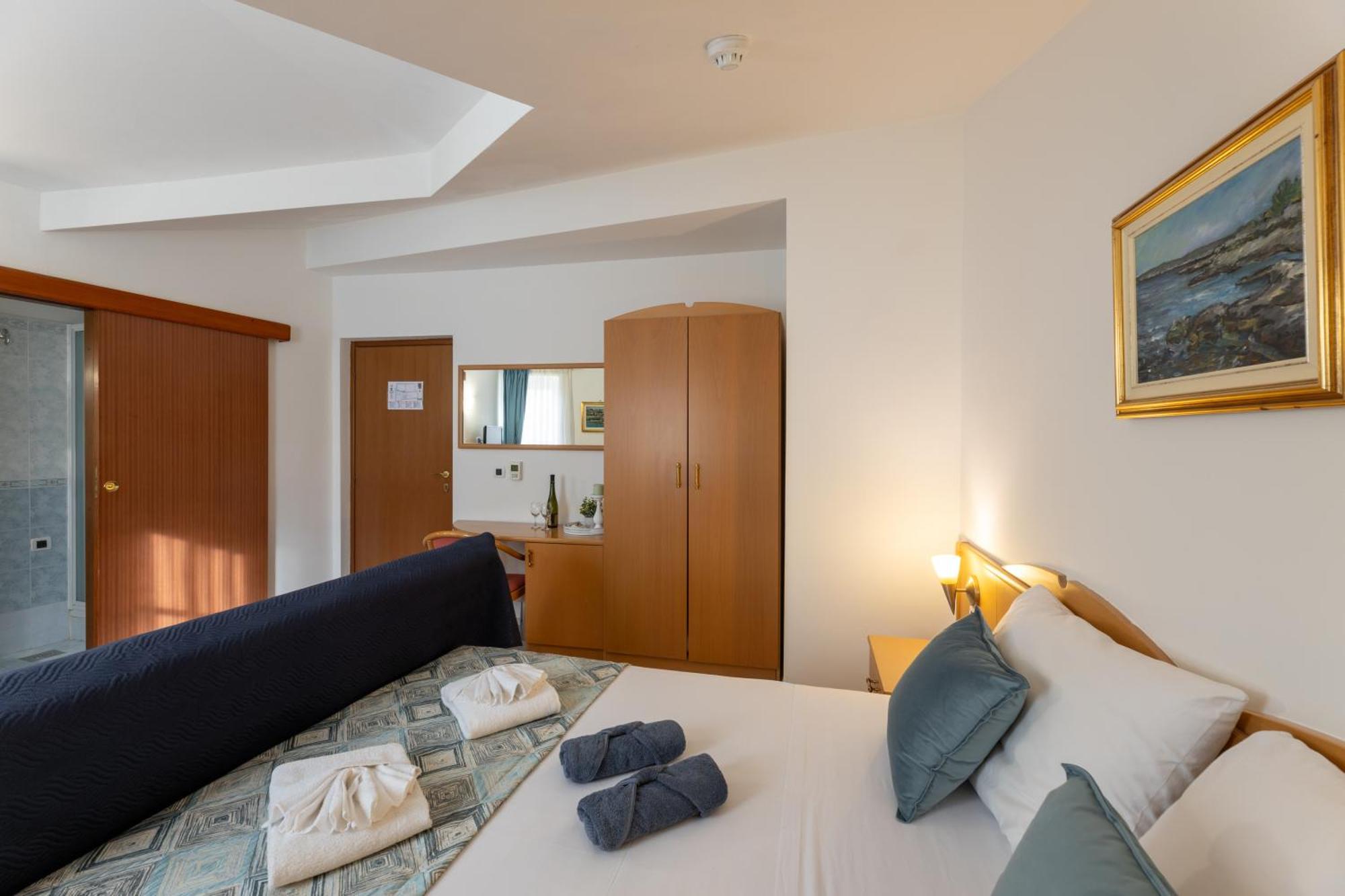 Villa Fontana Trogir Eksteriør bilde