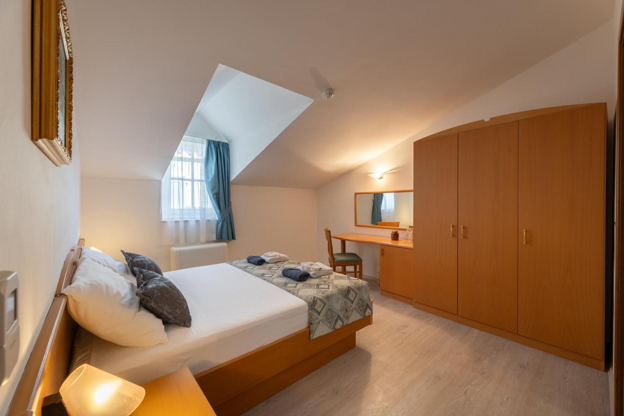 Villa Fontana Trogir Eksteriør bilde