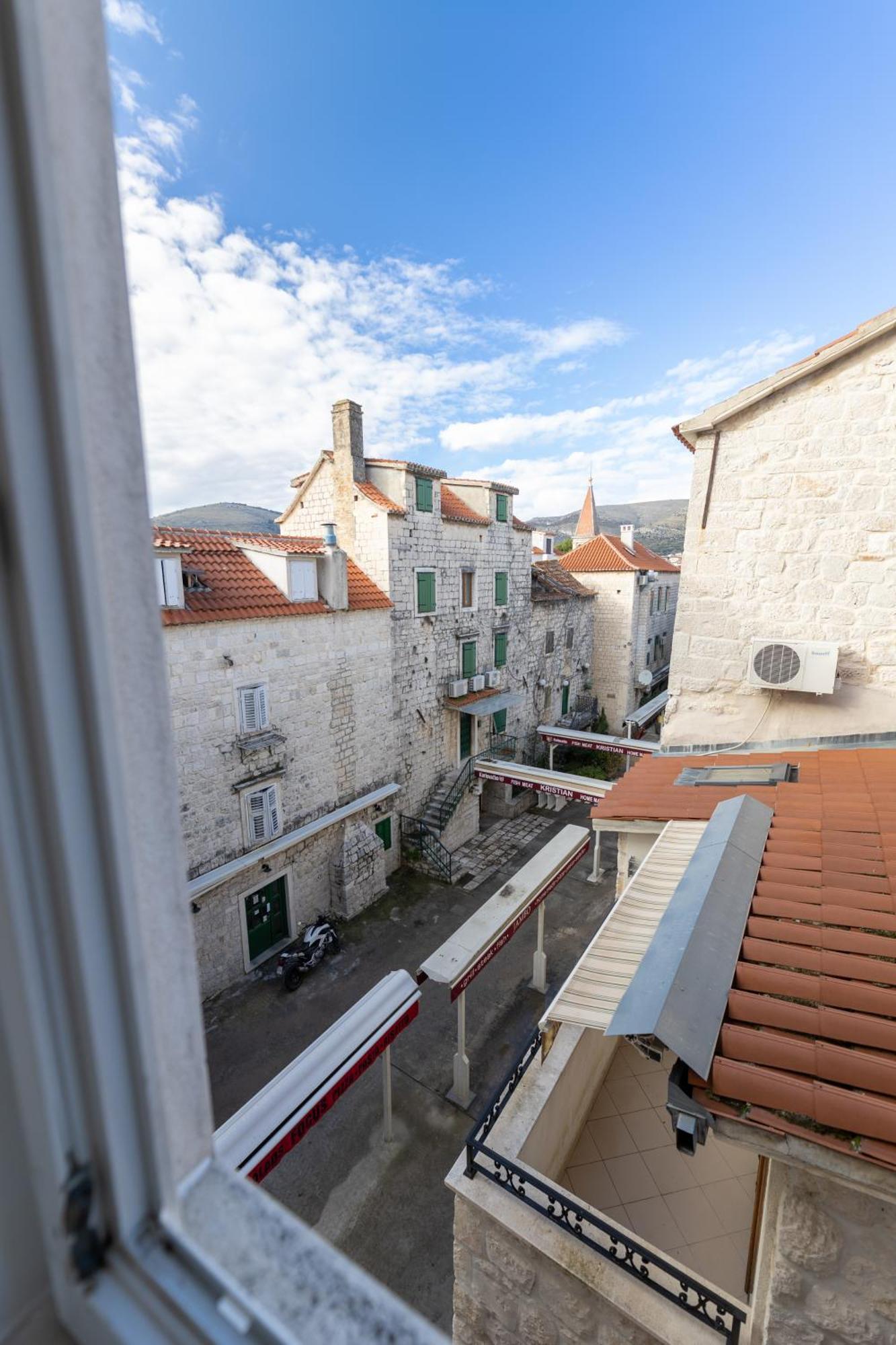Villa Fontana Trogir Eksteriør bilde