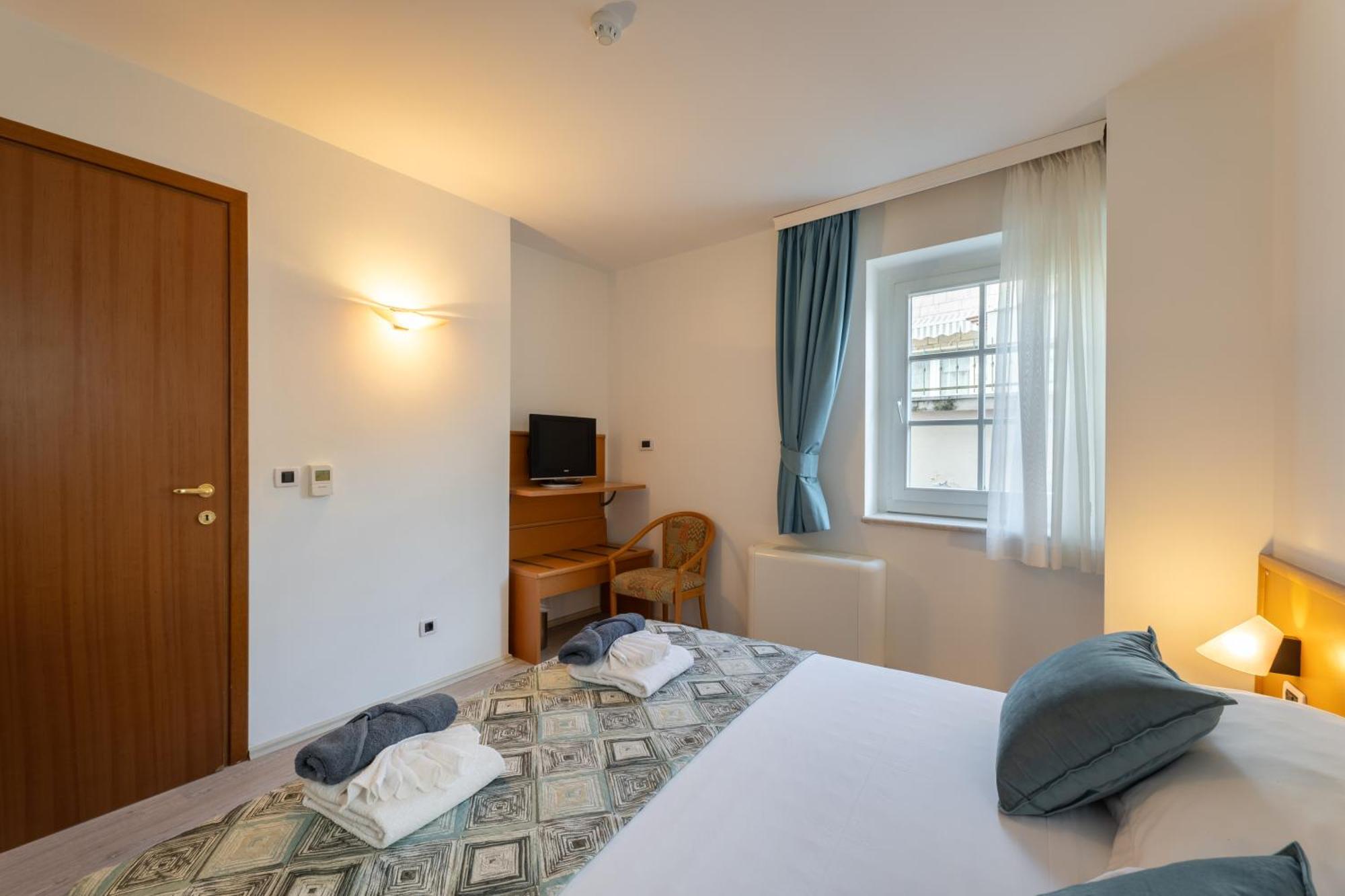 Villa Fontana Trogir Eksteriør bilde